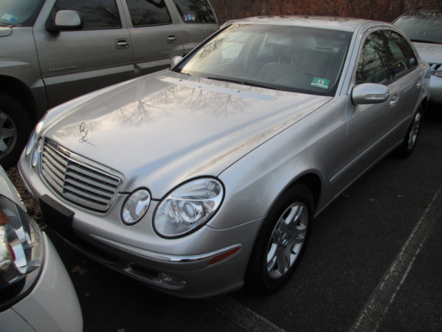 2005 Mercedes-Benz E-Class SXT