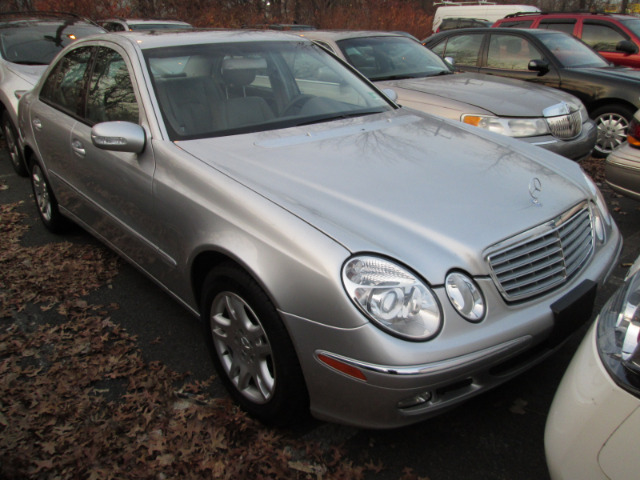 2005 Mercedes-Benz E-Class SXT