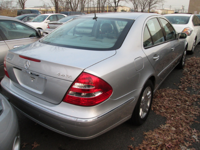 2005 Mercedes-Benz E-Class SXT