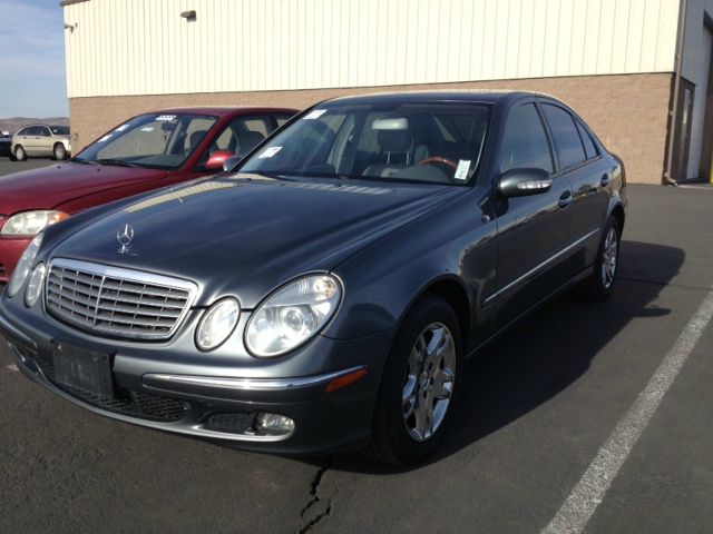 2005 Mercedes-Benz E-Class SXT