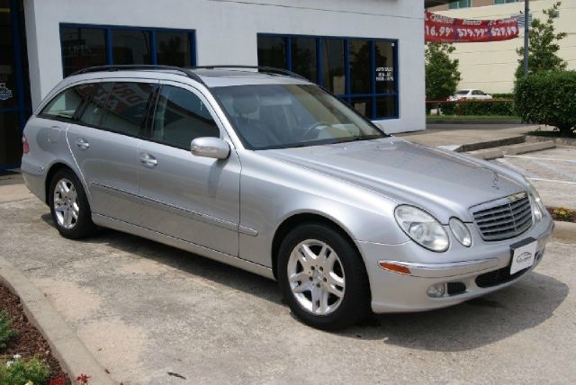 2005 Mercedes-Benz E-Class SXT