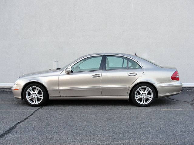 2005 Mercedes-Benz E-Class SLT W/ Hemi