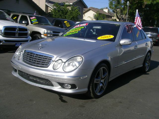 2005 Mercedes-Benz E-Class SLT W/ Hemi