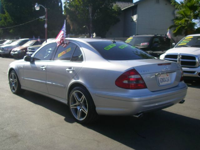 2005 Mercedes-Benz E-Class SLT W/ Hemi