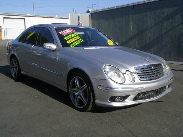 2005 Mercedes-Benz E-Class SLT W/ Hemi