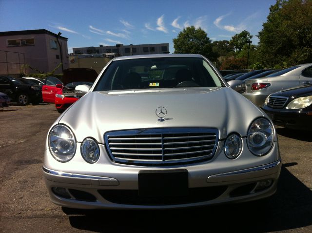 2005 Mercedes-Benz E-Class SLT W/ Hemi