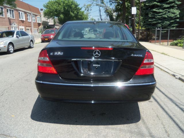 2005 Mercedes-Benz E-Class SXT