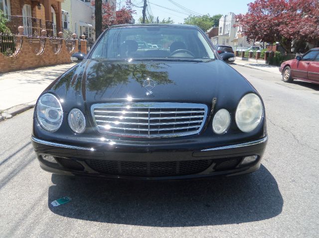 2005 Mercedes-Benz E-Class SXT