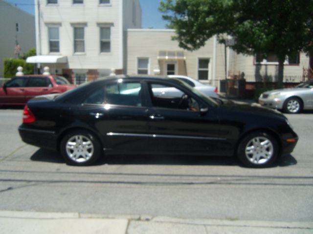 2005 Mercedes-Benz E-Class SXT