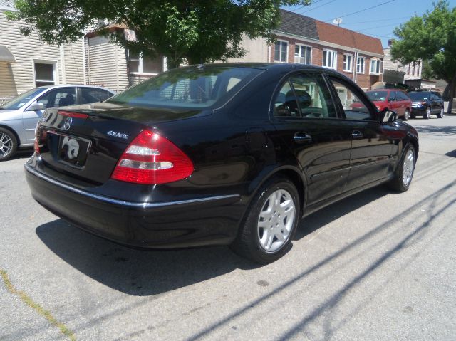 2005 Mercedes-Benz E-Class SXT