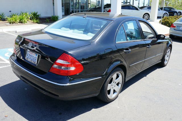 2005 Mercedes-Benz E-Class SLT W/ Hemi