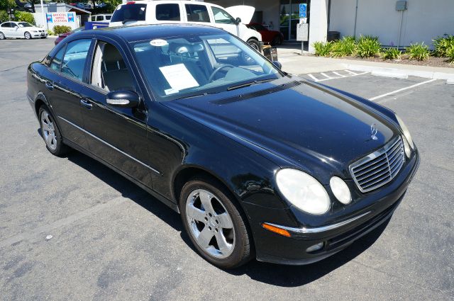 2005 Mercedes-Benz E-Class SLT W/ Hemi