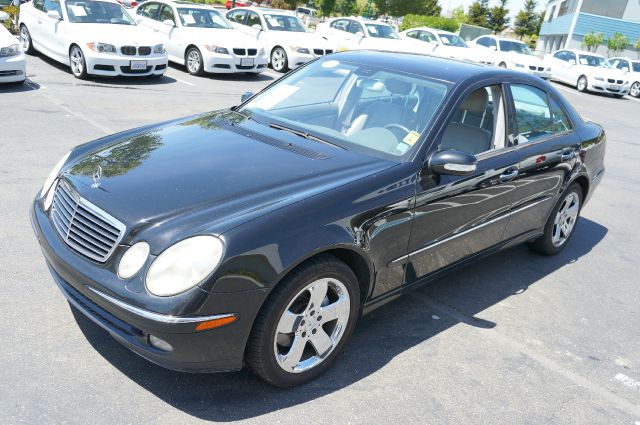 2005 Mercedes-Benz E-Class SLT W/ Hemi