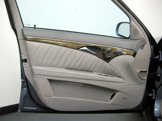 2005 Mercedes-Benz E-Class SLT W/ Hemi