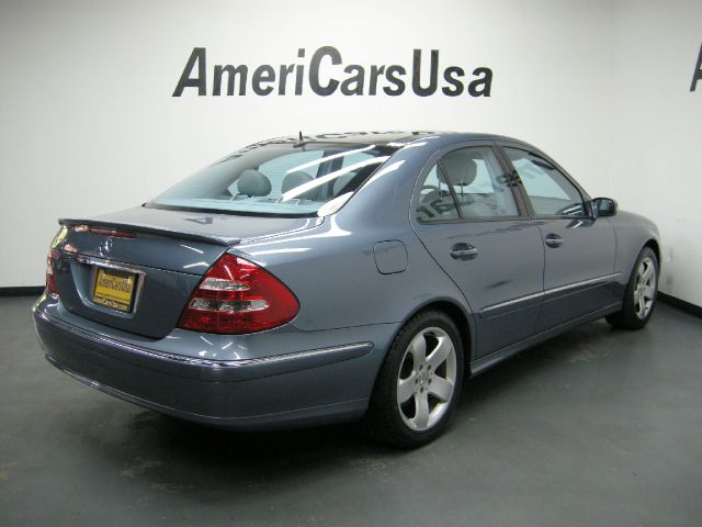 2005 Mercedes-Benz E-Class SLT W/ Hemi