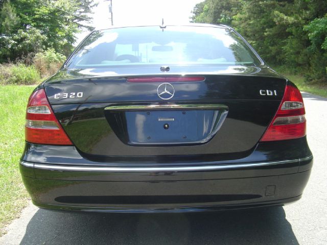 2005 Mercedes-Benz E-Class Base GLS