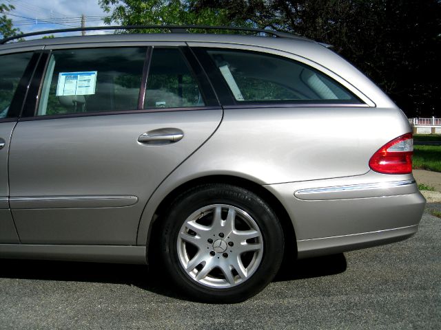 2005 Mercedes-Benz E-Class Supercab FX4