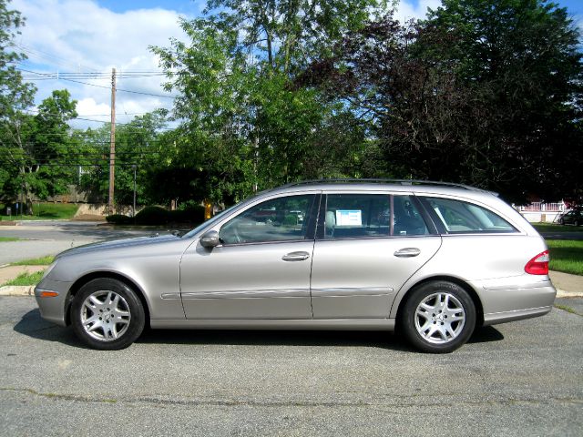 2005 Mercedes-Benz E-Class Supercab FX4