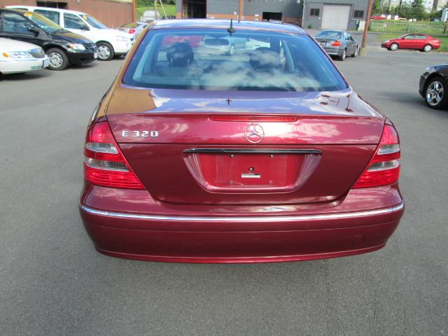 2005 Mercedes-Benz E-Class SXT