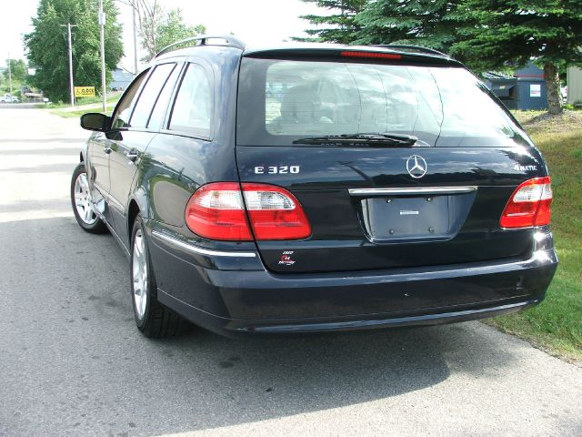 2005 Mercedes-Benz E-Class SXT