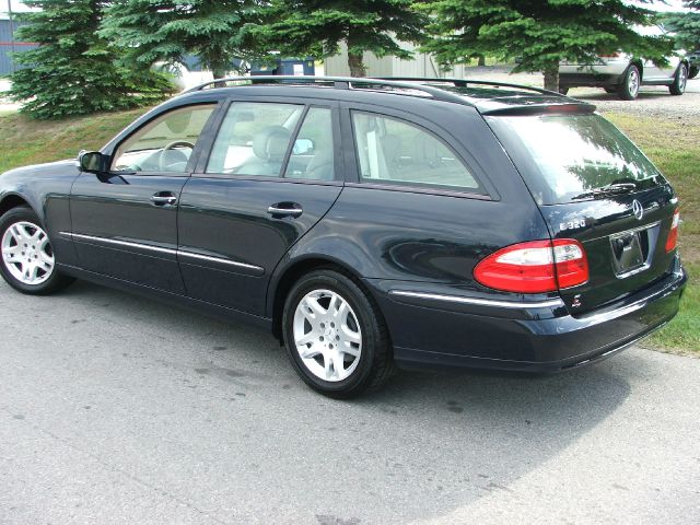 2005 Mercedes-Benz E-Class SXT