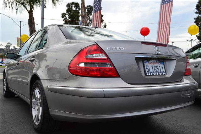 2005 Mercedes-Benz E-Class SXT