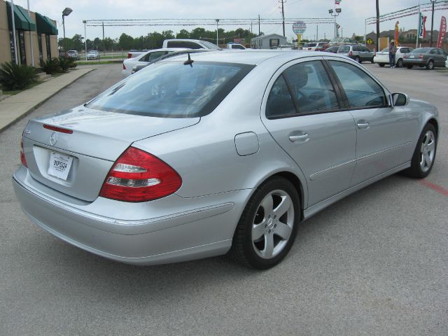 2006 Mercedes-Benz E-Class SE Sport