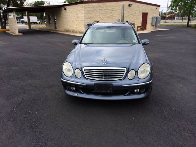 2006 Mercedes-Benz E-Class 1.8T Quattro Stunning CAR RED