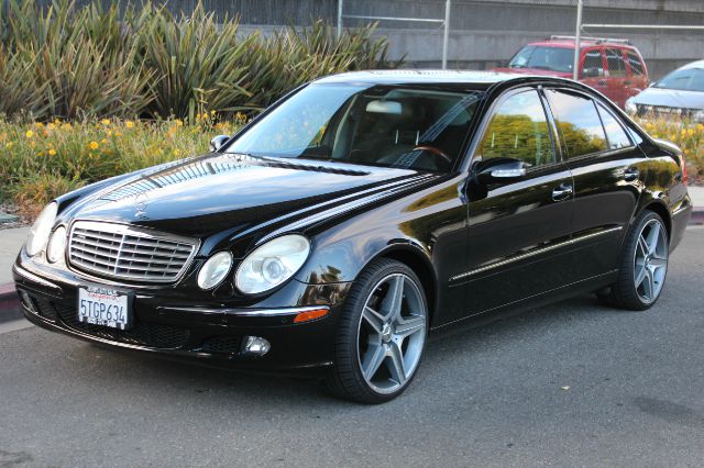 2006 Mercedes-Benz E-Class SLT W/ Hemi