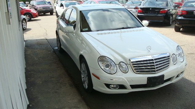 2007 Mercedes-Benz E-Class LS Flex Fuel 4x4 This Is One Of Our Best Bargains