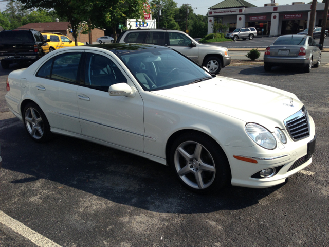 2009 Mercedes-Benz E-Class Crew Cab 167 WB 4WD DRW SLT