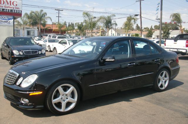 2009 Mercedes-Benz E-Class Amenities Package