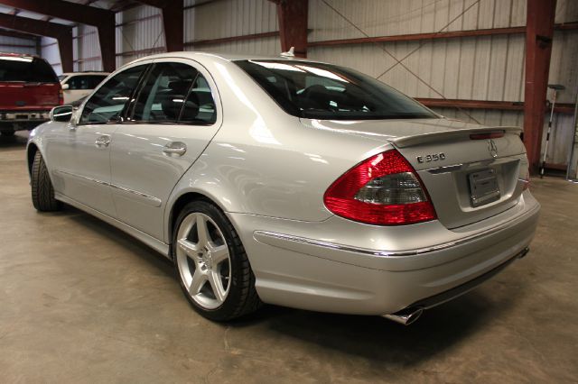 2009 Mercedes-Benz E-Class Amenities Package