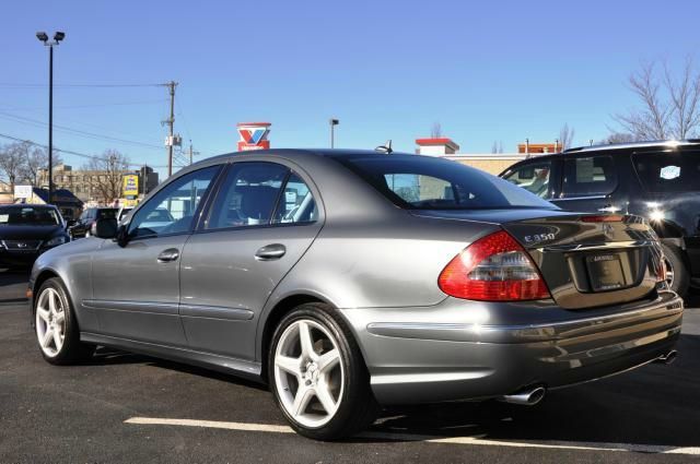 2009 Mercedes-Benz E-Class Amenities Package