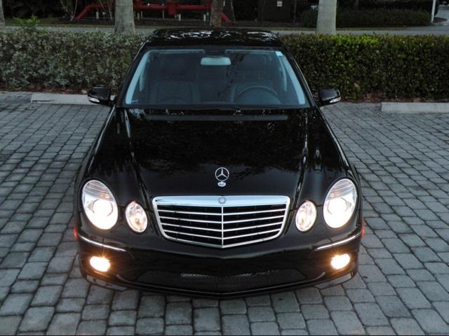 2009 Mercedes-Benz E-Class RAM 2500 CREW SLT