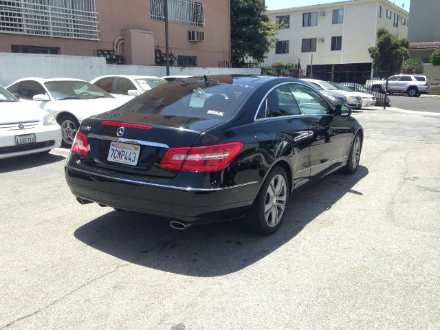 2010 Mercedes-Benz E-Class 29