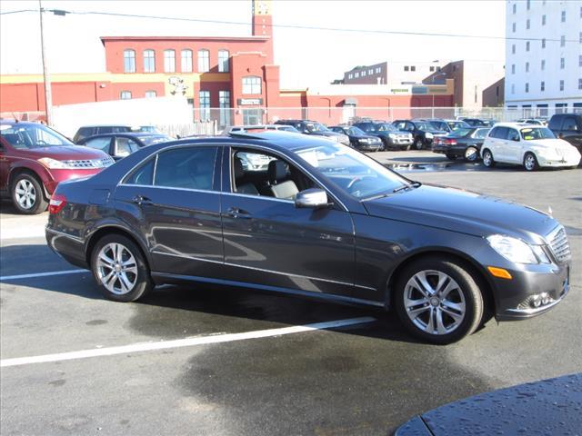 2010 Mercedes-Benz E-Class Luxury III