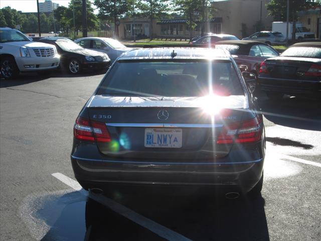 2010 Mercedes-Benz E-Class Luxury III