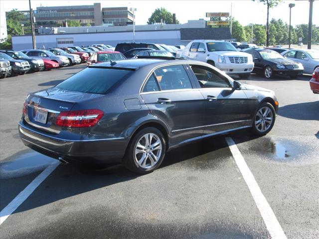 2010 Mercedes-Benz E-Class Luxury III