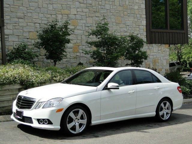 2010 Mercedes-Benz E-Class 2010 Nissan 2.0S