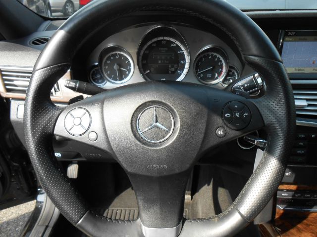 2010 Mercedes-Benz E-Class 2010 Nissan 2.0S