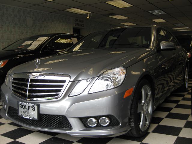 2010 Mercedes-Benz E-Class 2010 Nissan 2.0S