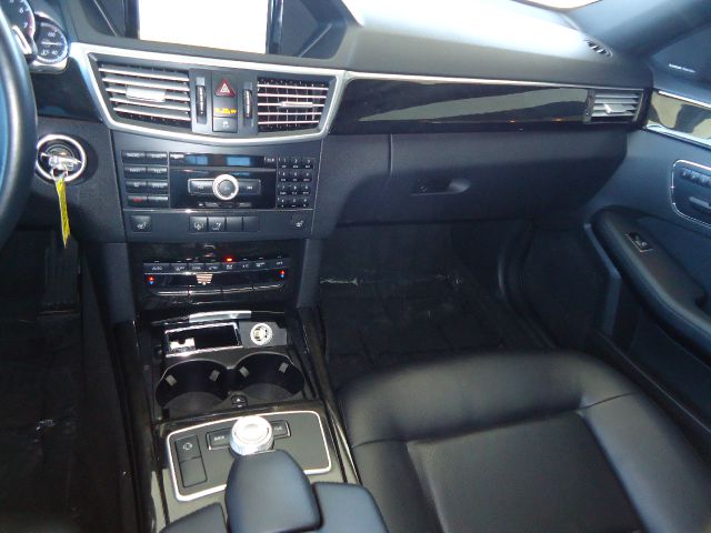 2010 Mercedes-Benz E-Class 4dr Sdn GLS Turbo Manual