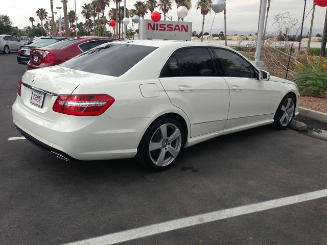 2010 Mercedes-Benz E-Class 4dr Sdn GLS Turbo Manual