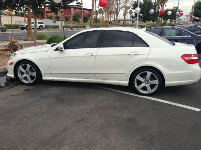 2010 Mercedes-Benz E-Class 4dr Sdn GLS Turbo Manual