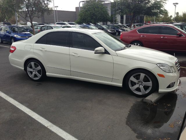 2010 Mercedes-Benz E-Class 4dr Sdn GLS Turbo Manual