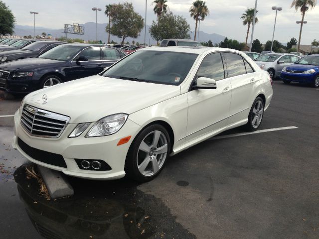 2010 Mercedes-Benz E-Class 4dr Sdn GLS Turbo Manual