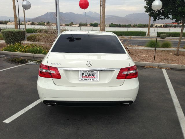 2010 Mercedes-Benz E-Class 4dr Sdn GLS Turbo Manual