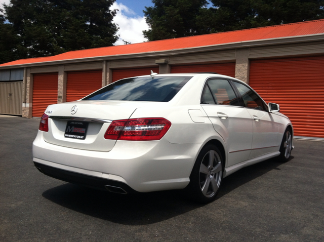 2010 Mercedes-Benz E-Class 4dr Sdn GLS Turbo Manual