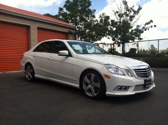 2010 Mercedes-Benz E-Class 4dr Sdn GLS Turbo Manual